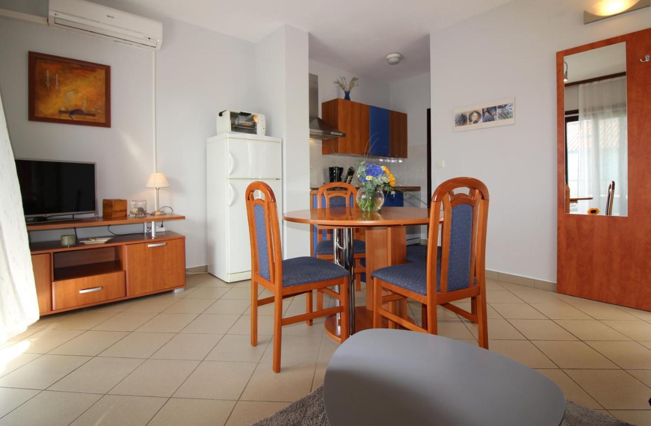 Dr. Igda Apartments โปเรช ภายนอก รูปภาพ