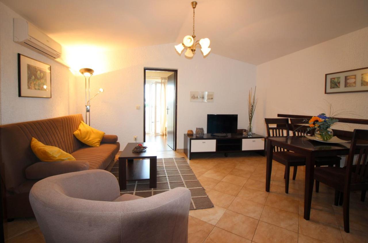 Dr. Igda Apartments โปเรช ภายนอก รูปภาพ